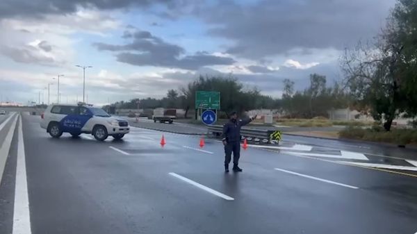 شرطة أبوظبي تعلن تفعيل منظومة خفض السرعات على طرق عدة