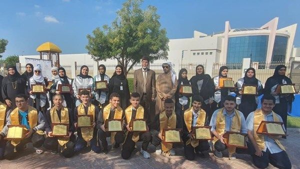 «الهلال الطلابي» يكرم طلبة العلم بعجمان