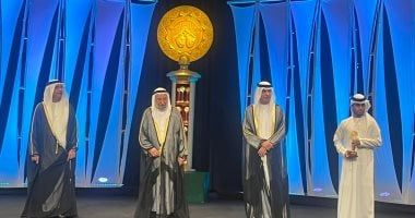 حاكم الشارقة يختتم الدورة الـ33 من أيام الشارقة بحضور سامح مهران وناصر عبد المنعم