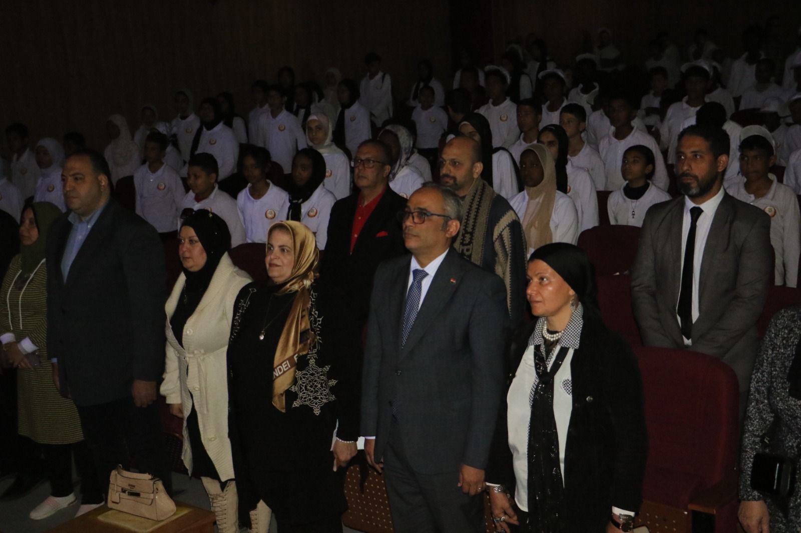 زخم وإبداع .. رئيس هيئة قصور الثقافة يشهد ختام أسبوع أطفال "أهل مصر" بروض الفرج