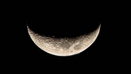 الخليج اليوم .. فلكي كويتي يثير الجدل حول موعد أول أيام شهر الصيام "بحسب الرؤية الشرعية"