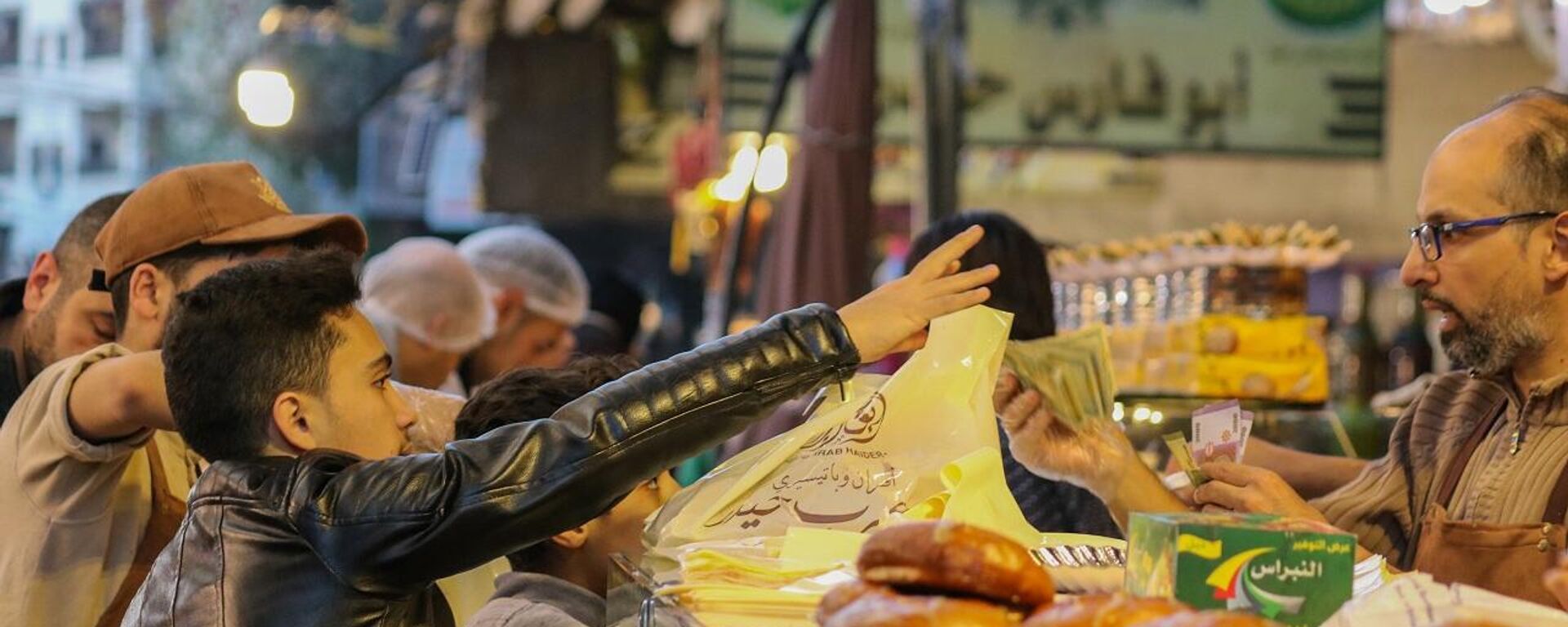 دول عربية عدة تعلن يوم غد الاثنين أول أيام شهر رمضان