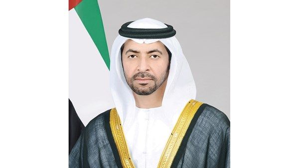 حمدان بن زايد يهنئ رئيس الدولة ونائبيه والحكام بحلول شهر رمضان