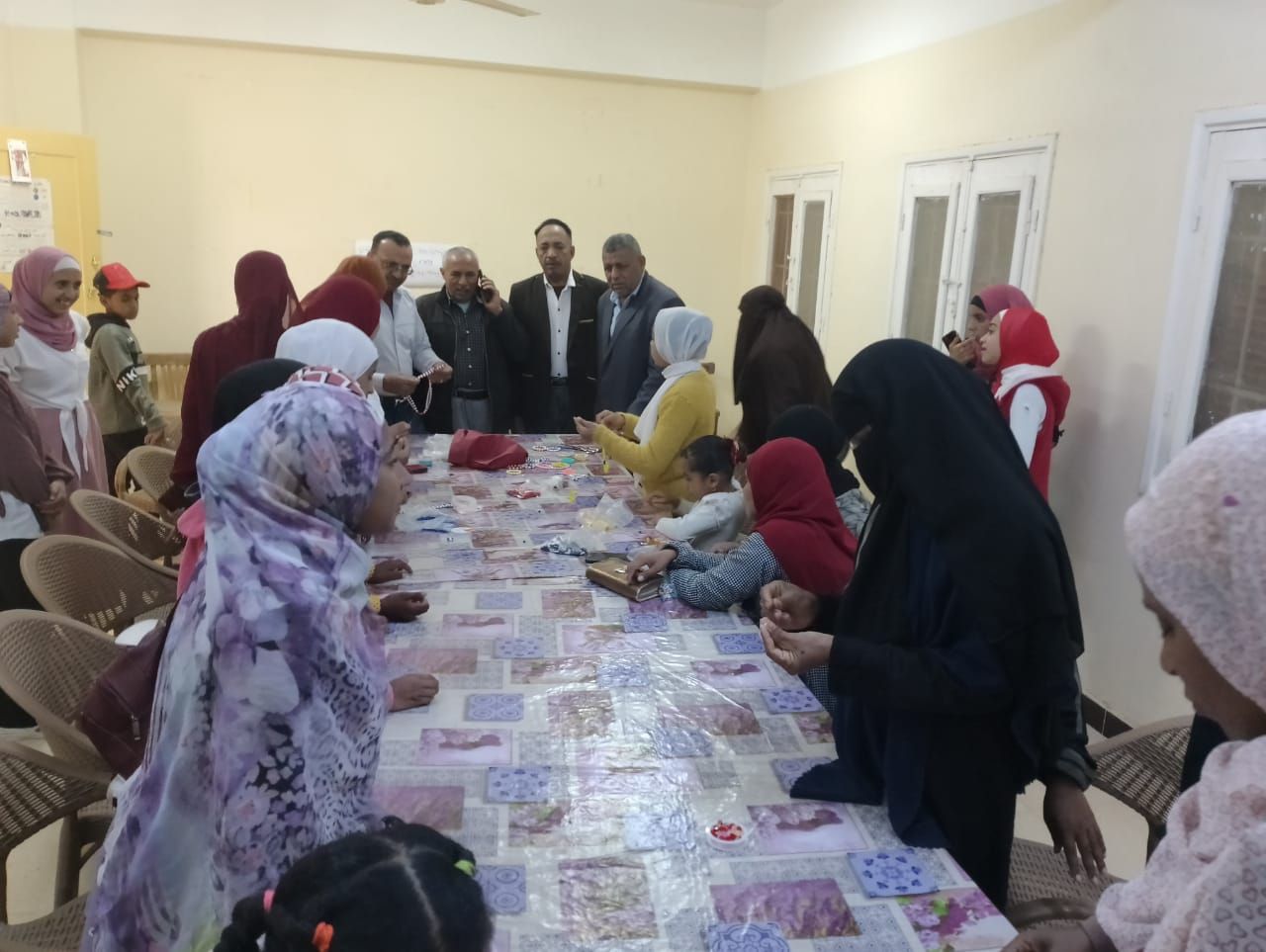 الفلكلور الواحاتي في أولى فعاليات قافلة قصور الثقافة بالداخلة