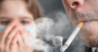 الامارات | عروس تطلب من زوجها الإقلاع عن التدخين فكاد يقتلها في الشارع