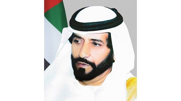 طحنون بن محمد يهنئ رئيس الدولة ونائبيه والحكام بمناسبة حلول شهر رمضان