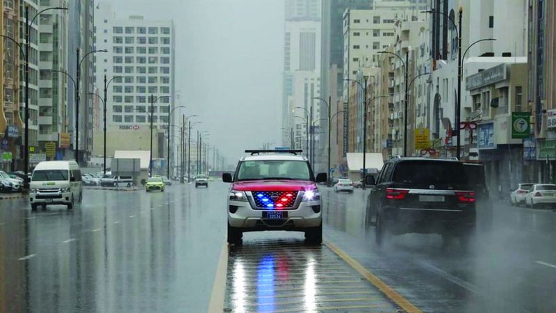 الامارات | جريان الأودية وإغلاق طرق وأنفاق في «الشرقية»