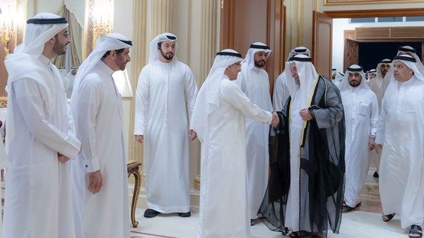 حاكم الشارقة يستقبل المهنئين بشهر رمضان المبارك