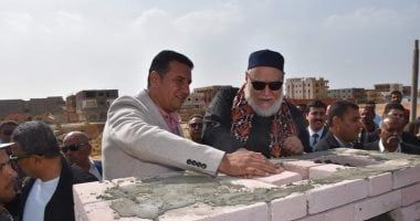 رئيس جهاز بني سويف يضع حجر الأساس لمدرسة دولية بالمدينة