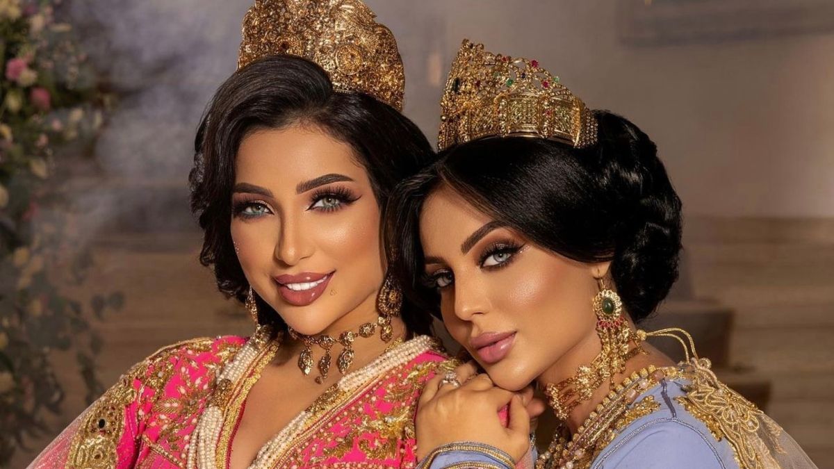 وهي بالسجن.. دنيا بطمة تطلّ بـ صورة جديدة مع شقيقتها ابتسام