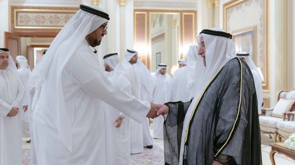 الحكام يستقبلون المهنئين بالشهر الفضيل