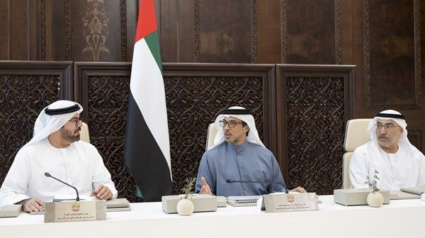 «الوزاري للتنمية» برئاسة منصور بن زايد يناقش عدداً من المبادرات والمشاريع لدعم المنظومة الحكومية