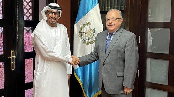 وزير خارجية غواتيمالا يستقبل سفير الإمارات بمناسبة انتهاء فترة عمله