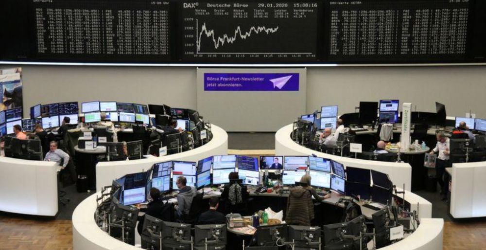 أسهم أوروبا تغلق على ارتفاع بقيادة "صناعة السيارات" والبنوك