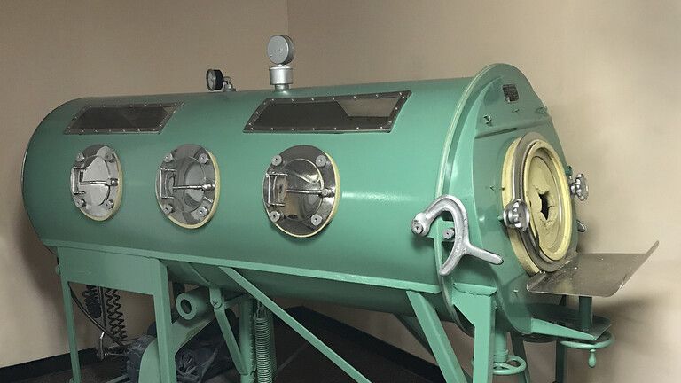 الامارات | وفاة بول الأميركي بعد 70 عاما عاشها داخل "رئة حديدية"