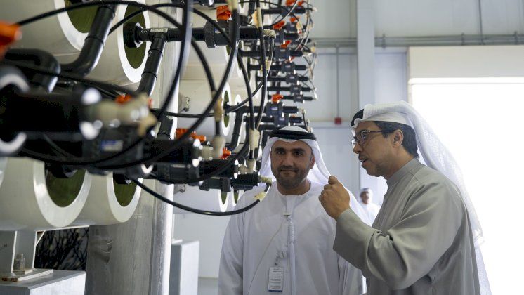الإمارات تفتتح "نقاء" لتحلية المياه