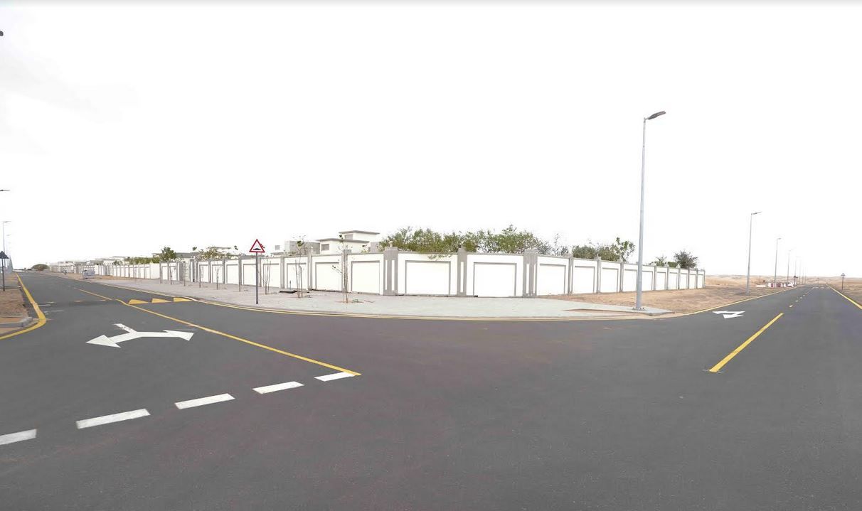 الامارات | "طرق دبي" تنجز أعمال الطرق الداخلية والإنارة في مناطق مرغم ولهباب والليسيلي وحتا