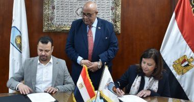 مؤسسة إي اف چي للتنمية الاجتماعية توقع اتفاقية ثلاثية مع محافظة الأقصر وجامعة الأقصر لتنفيذ مشروعات تنموية بقرية الدير