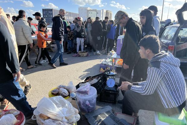 سوق "الحوت" عادة رمضانية ثابتة في مدينة بنغازي الليبية... صور