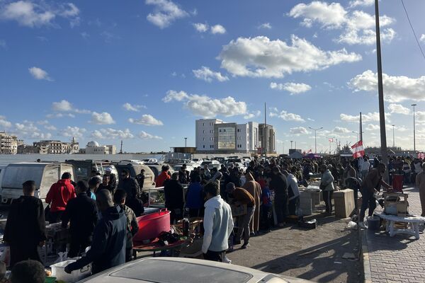 سوق "الحوت" عادة رمضانية ثابتة في مدينة بنغازي الليبية... صور