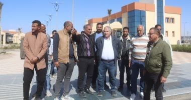 رئيس جهاز العاشر من رمضان يتابع أعمال تطوير الطرق والبنية الأساسية والخدمات بالمدينة