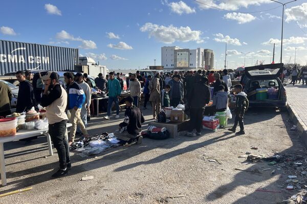 سوق "الحوت" عادة رمضانية ثابتة في مدينة بنغازي الليبية... صور