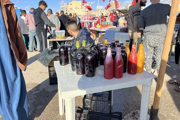 سوق "الحوت" عادة رمضانية ثابتة في مدينة بنغازي الليبية... صور