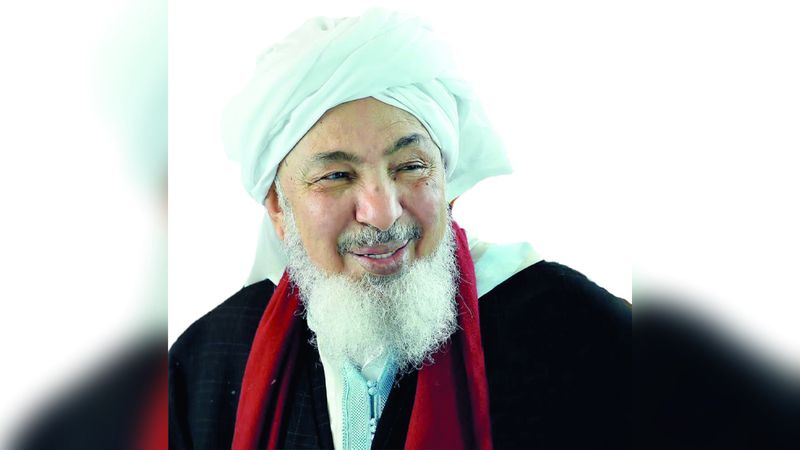 الامارات | عبدالله بن بيه يدعو أفراد المجتمع ومؤسساته إلى دعم «وقف الأم»