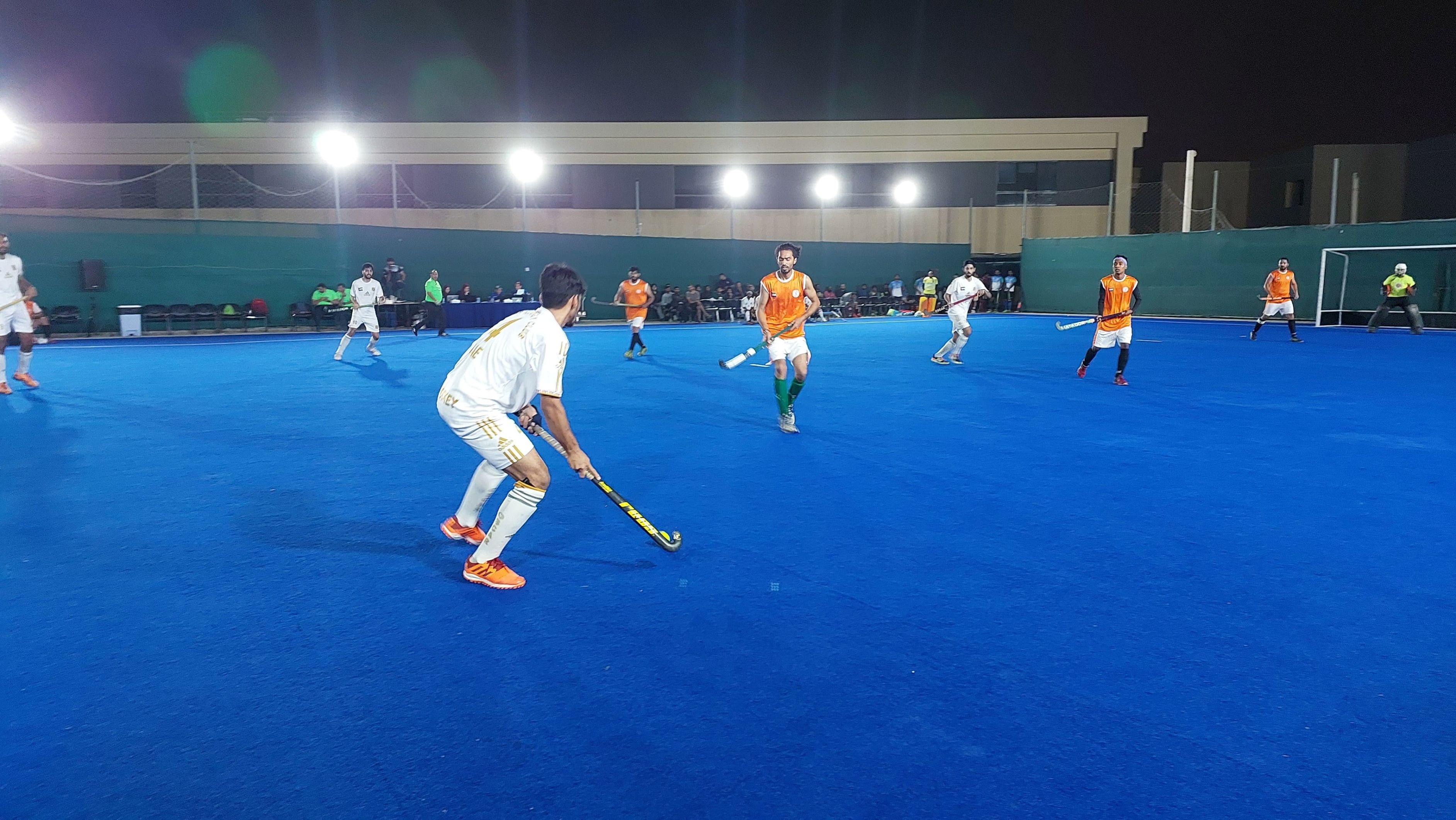 الامارات | انطلاق البطولة الرمضانية الثالثة للهوكي الخماسي في الشارقة
