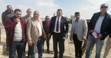 مساعد نائب رئيس هيئة المجتمعات العمرانية يتابع سير العمل بمشروعات المرافق
