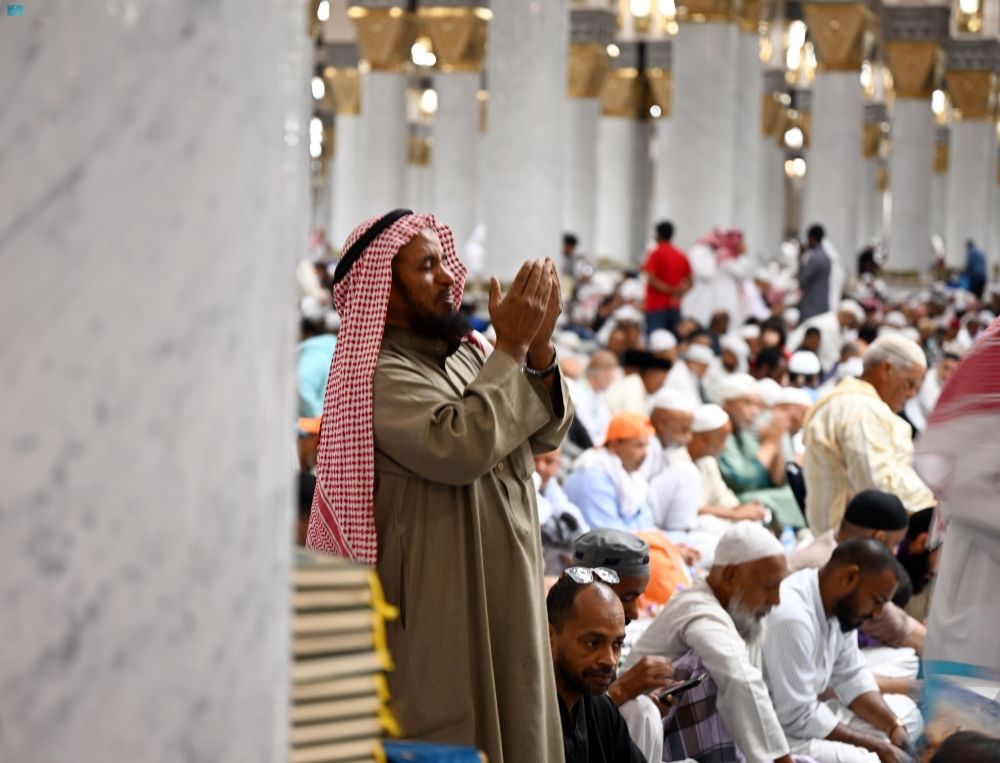 شاهد| أجواء روحانية بالمسجد النبوي في خامس أيام رمضان
