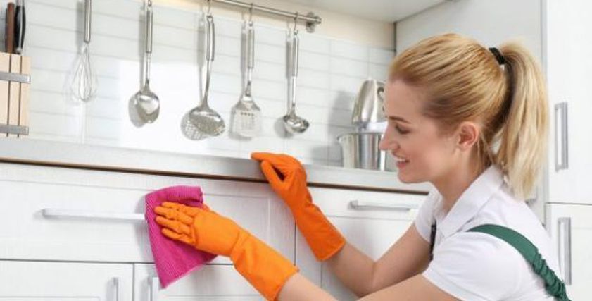 أزمة كل منزل.. طريقة سهلة تخلصك نهائيا من شحوم المطبخ