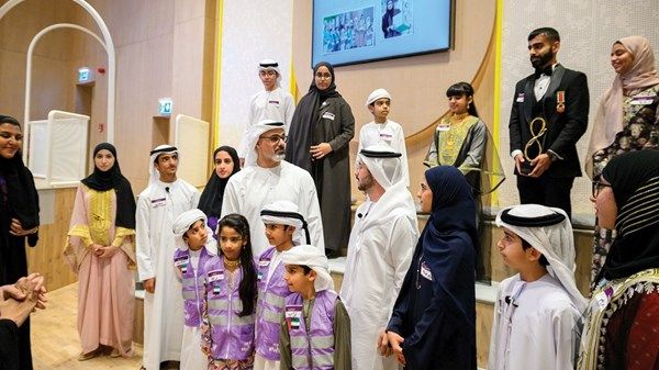 خالد بن محمد بن زايد يزور مقر المجلس الأعلى للأمومة والطفولة