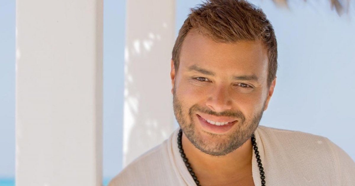 بالصورة- زوجة رامي صبري تحتفل بعيد ميلاده الـ46