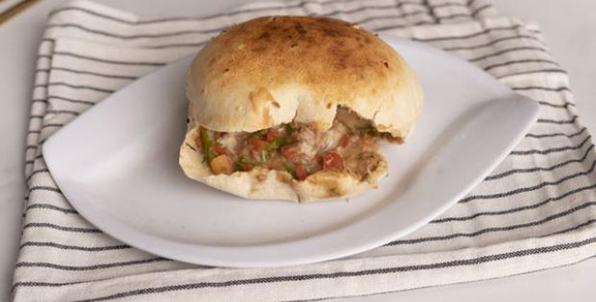 ساندويتش الديناميت في المنزل بطريقة المطاعم.. «مش هيكلفك حاجة»