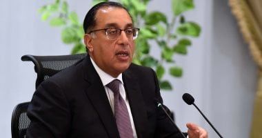 رئيس الوزراء يتفقد موقع حريق استديوهات الأهرام