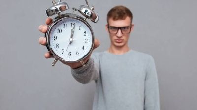 تراند اليوم : تنخفض فيه الحالة المزاجية.. دراسة حديثة تكشف عن أسوأ وقت في اليوم على الإطلاق