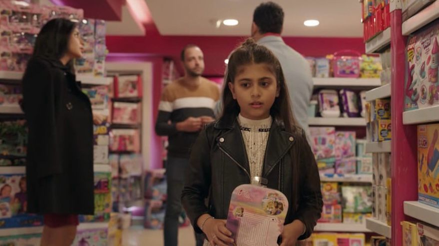 أكرم حسني يخسر عائلته بالتدريج في بابا جه الحلقة السادسة