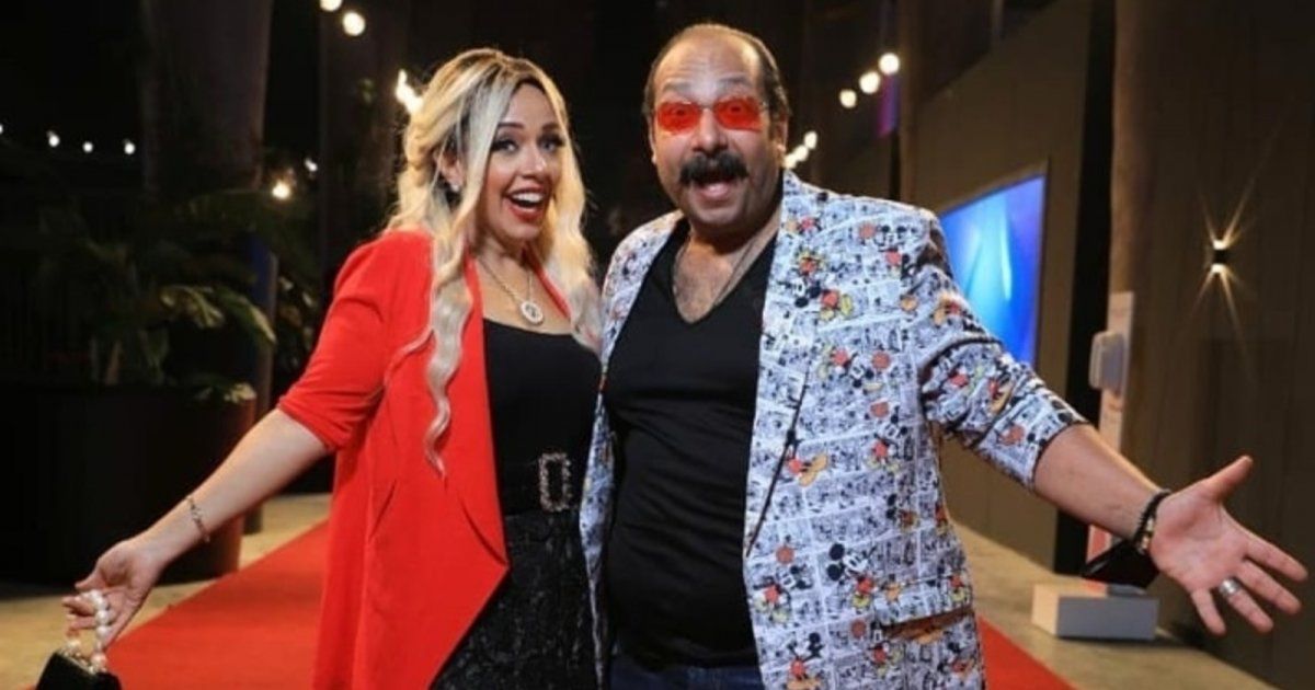 محمد ثروت كان في أستوديو الأهرام قبل إندلاع الحـ ريق بلحظات .. وزوجته تكشف للجمهور ما حدث