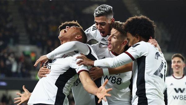 فولهام يفوز على توتنهام بثلاثية في الدوري الإنجليزي