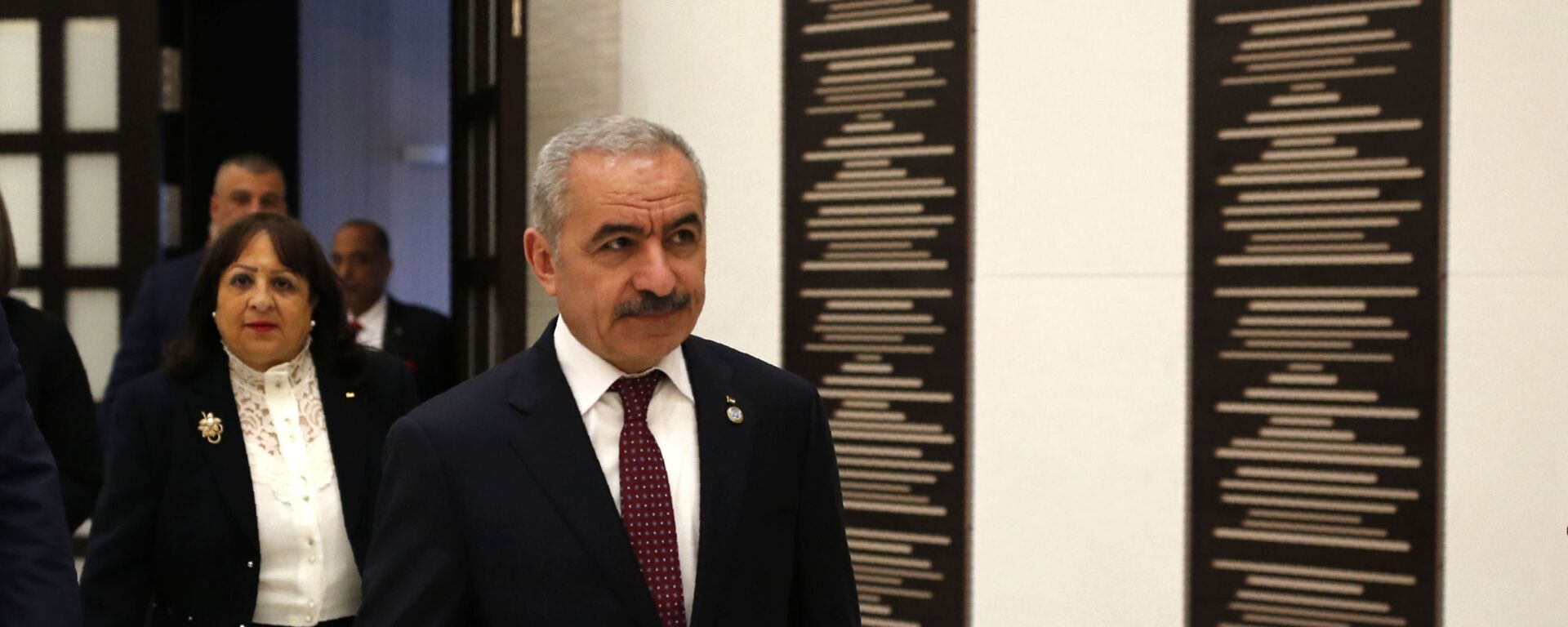 خبير: الدعم الإقليمي والدولي أهم دعائم نجاح الحكومة الفلسطينية الجديدة