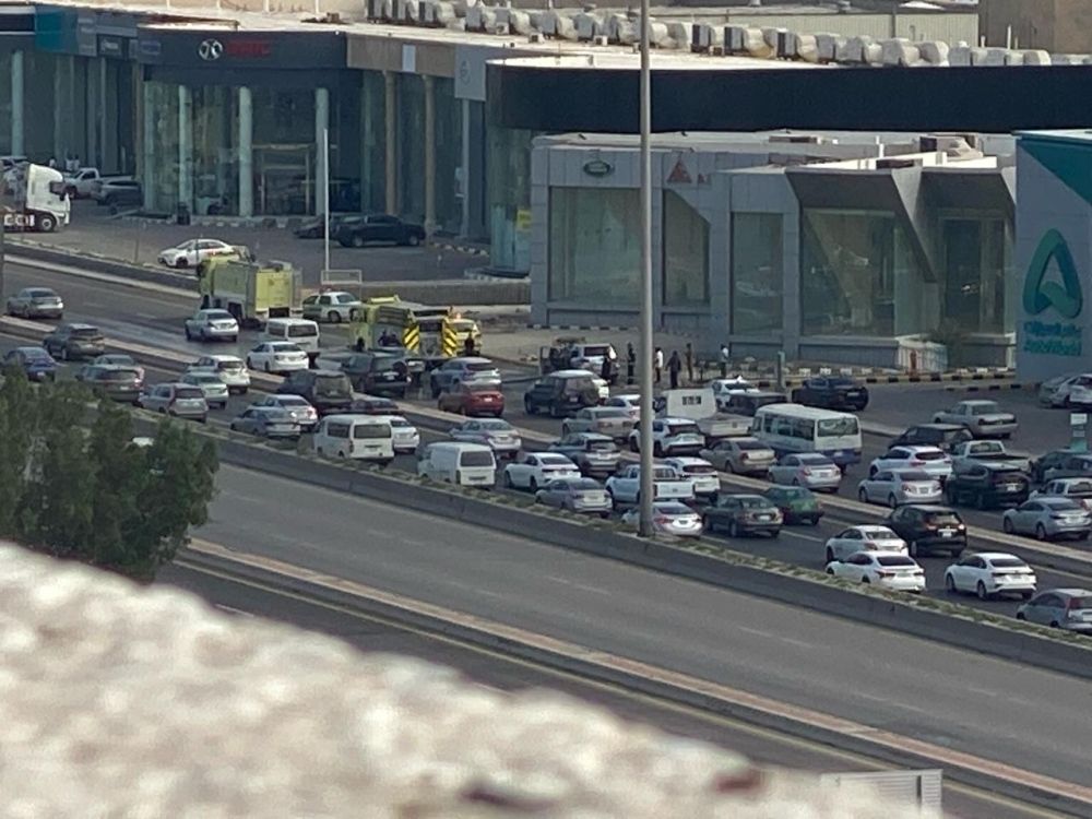 مختصون لـ"اليوم": السجن والإيقاف والغرامة لمصوري الحوادث المرورية