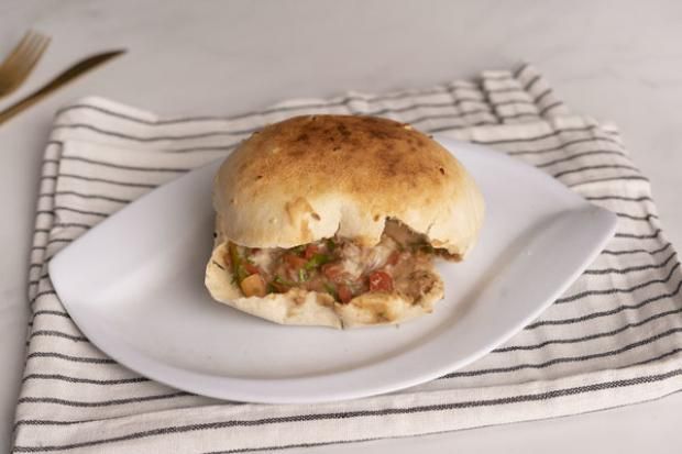 ساندويتش الديناميت في المنزل بطريقة المطاعم.. «مش هيكلفك حاجة»