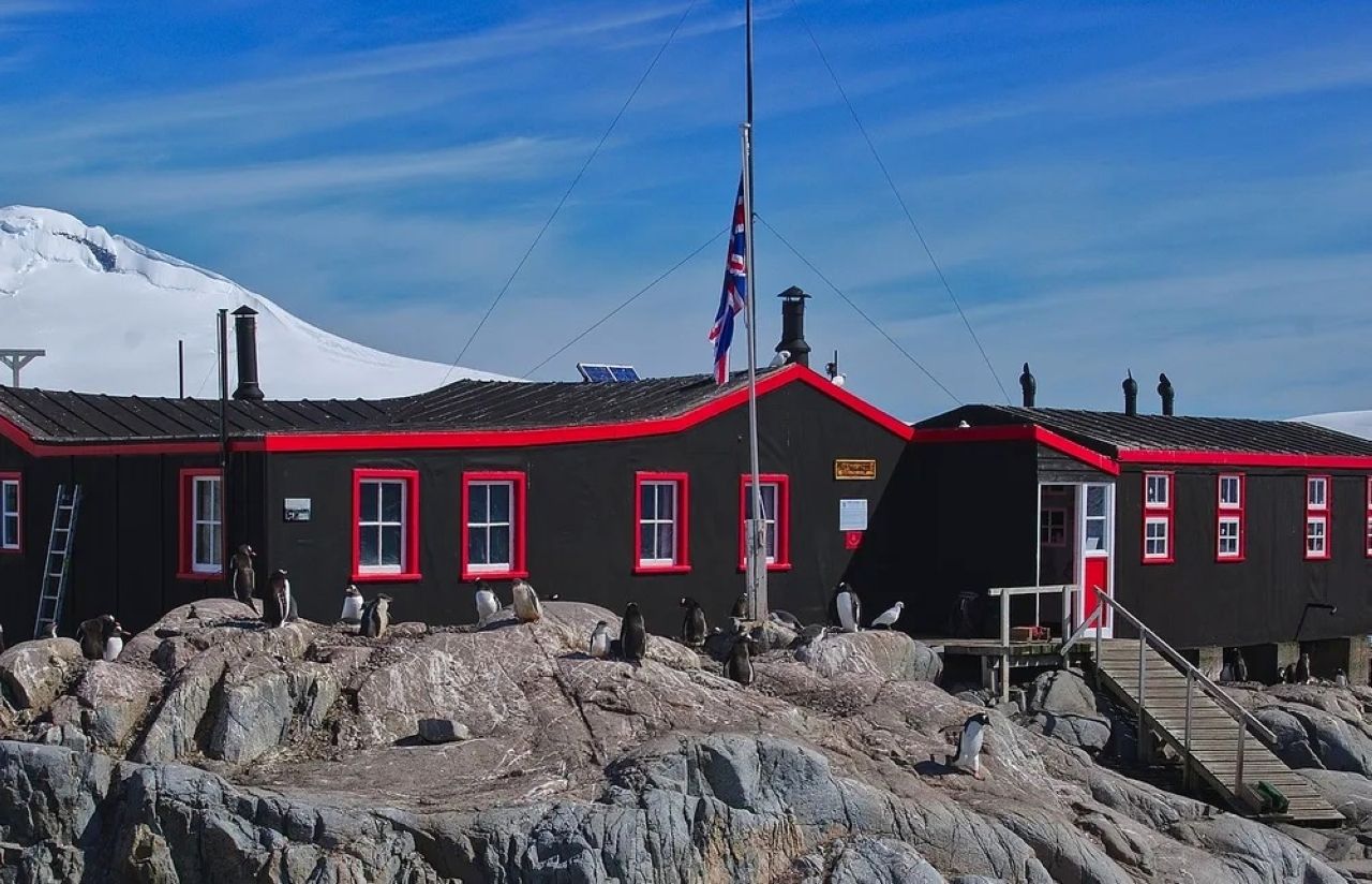 الامارات | 3 وظائف شاغرة في مكتب بريد البطريق