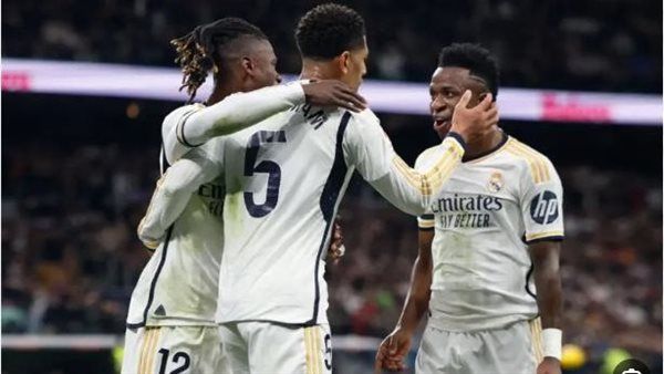 ريال مدريد يتقدم على أوساسونا في الشوط الأول