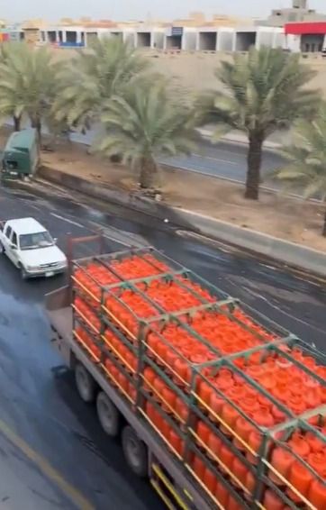 دراجة نارية تتسبب في حادث بالرياض .. فيديو