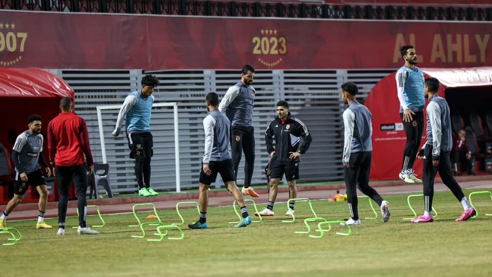 بالصور.. تدريبات بدنية مكثفة تتصدر مران الأهلي قبل لقاء سيمبا