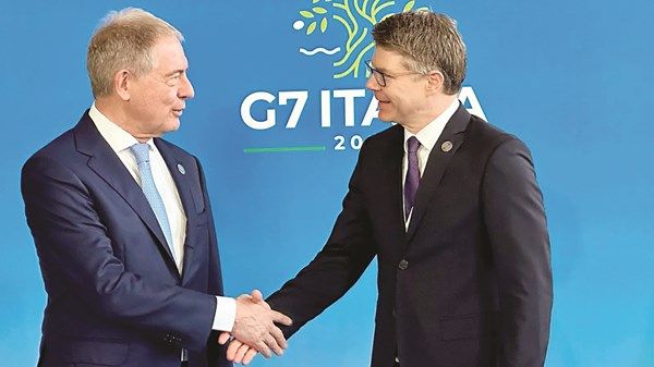 الإمارات سباقة في تبني وتسخير الذكاء الاصطناعي لحياة أفضل