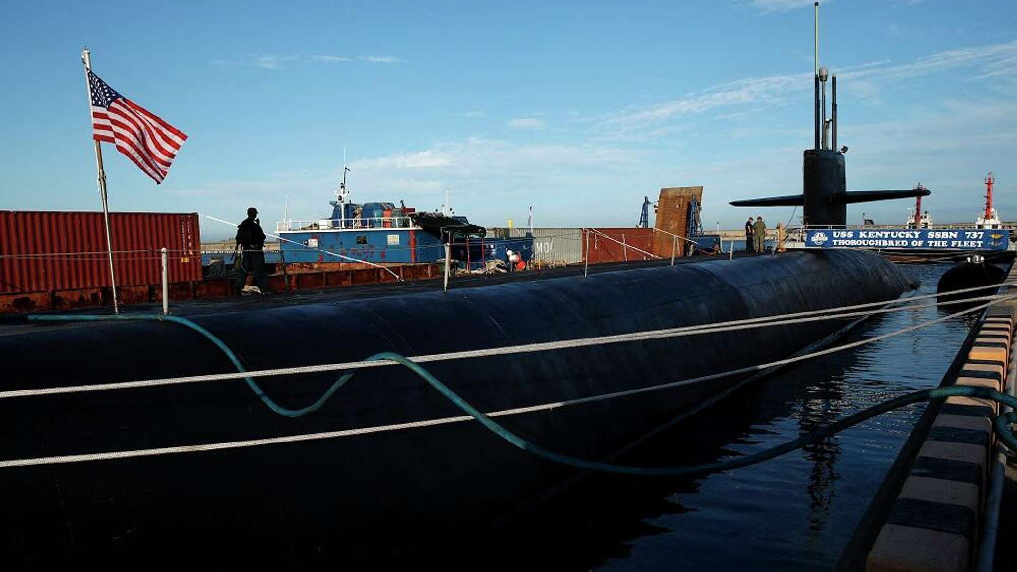 جنرال سابق بسلاح البحرية الإسرائيلي: الأمريكيون يخططون لقدوم سفن كبيرة إلى ميناء غزة العائم