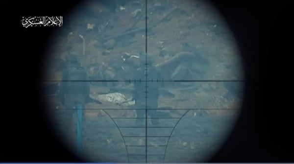 كان مسؤولا عن اقتحام "الشفاء".. القسام تنشر صورا لتتبع ضابط إسرائيلي قبل تصفيته قنصا